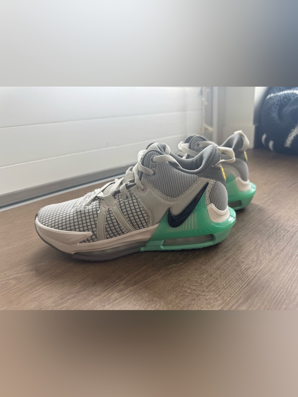Nike Gray and Teal/Green Athletic Sneakers